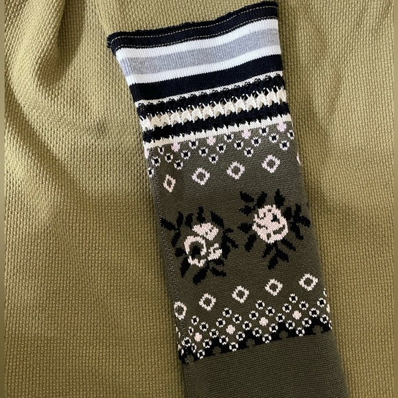 New FREE PEOPLE Newbie Thermal Henley Army Green Layering Knit Crochet Cuff XL - Picture 11 of 15